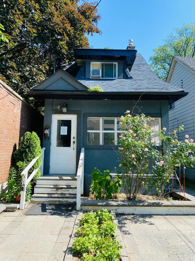 Lovely II Space Share A Room East York Canada โตรอนโต ภายนอก รูปภาพ